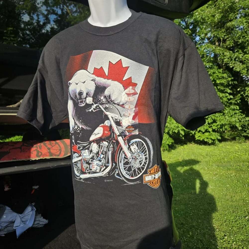 Vintage 1999 Harley-Davidson Clare's Niagara Falls Canada Polar Bear T-Shirt